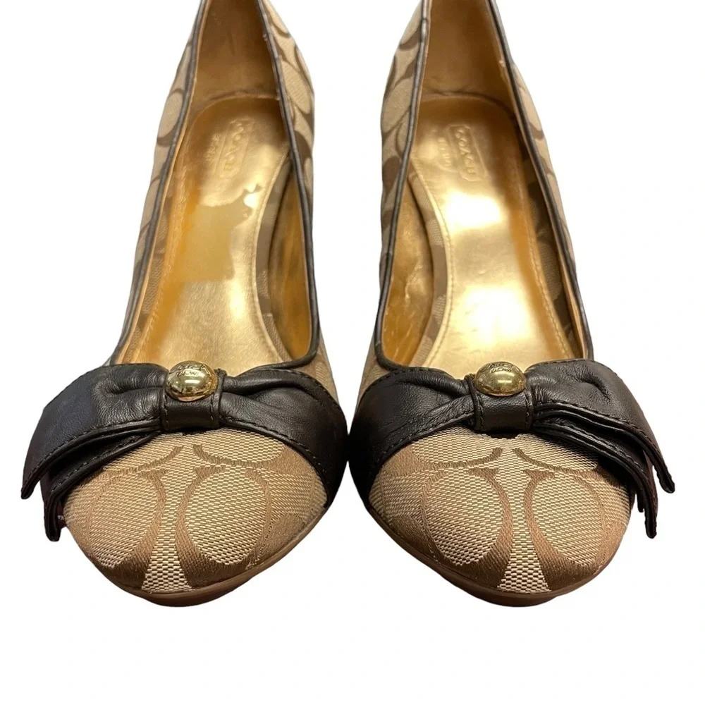 Coach Alaina Logo Heel Pumps Brown Tan Size 9.5